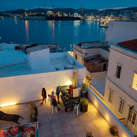 Apartment Pop Loft Gallery 24mq Ermoupoli